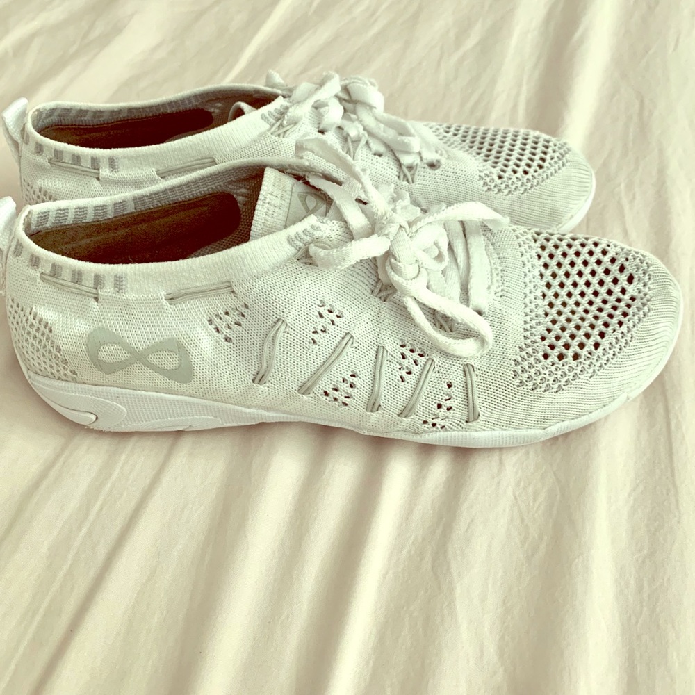 Daughter outgrew cheer shoes.